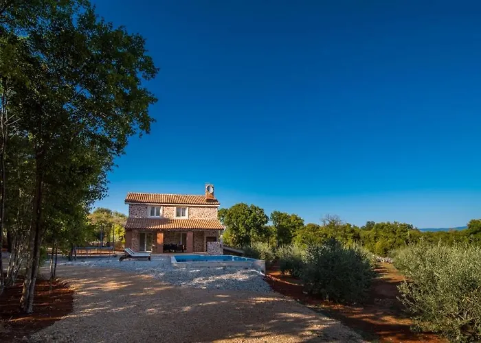 Nyaraló House 4770-1 For 8 Pers. In