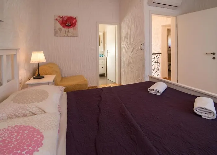 House 4770-1 For 8 Pers. In