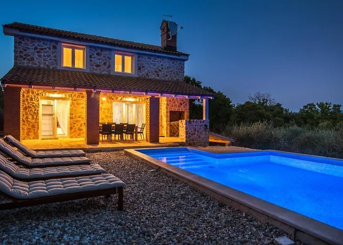 House 4770-1 For 8 Pers. In Vrbnik